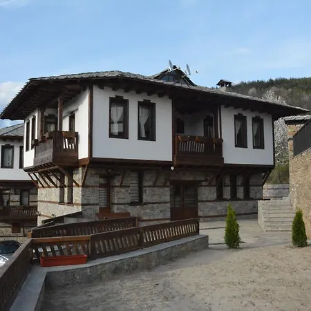 Casa de hóspedes Leshtenski Perli 3*