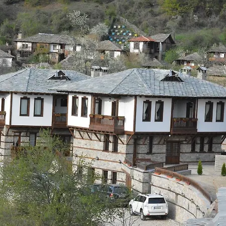 Pensión Leshtenski Perli 3*