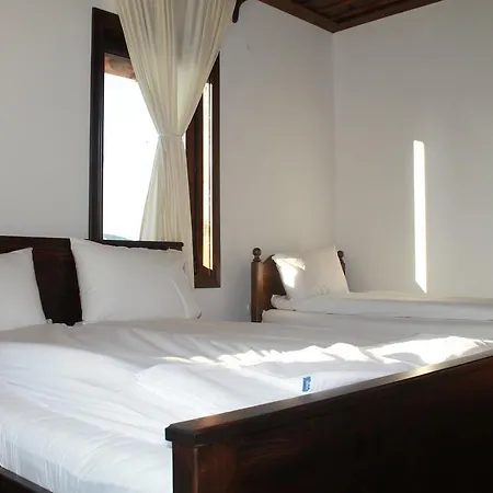 بيت ضيافة Leshtenski Perli 3*