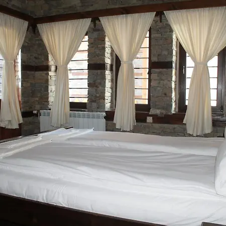 Casa de hóspedes Leshtenski Perli 3*