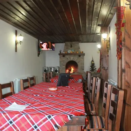 Casa de hóspedes Leshtenski Perli