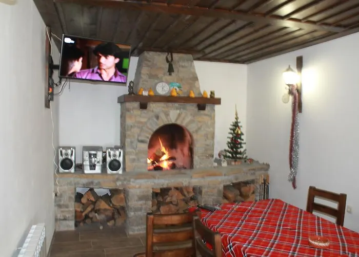 Къща за гости Leshtenski Perli