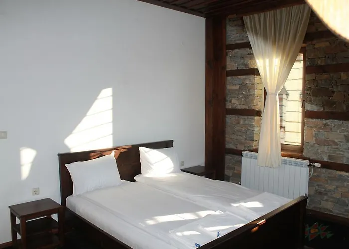 Leshtenski Perli Лещен